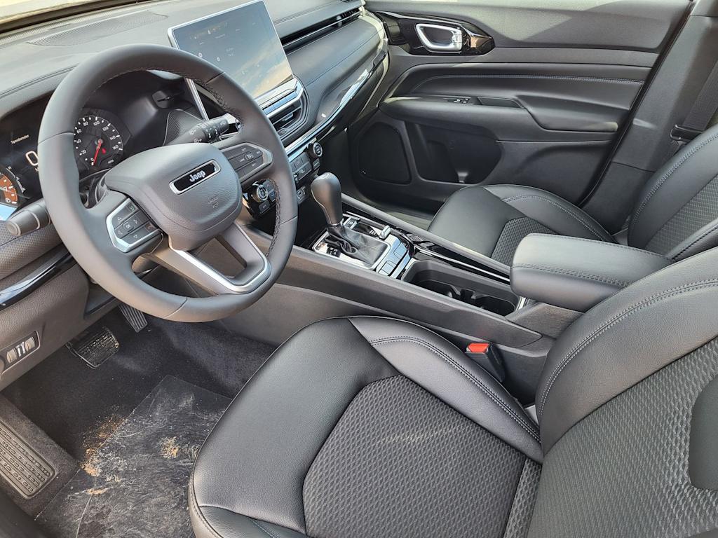 Thumbnail: 2026 Jeep Compass - 9