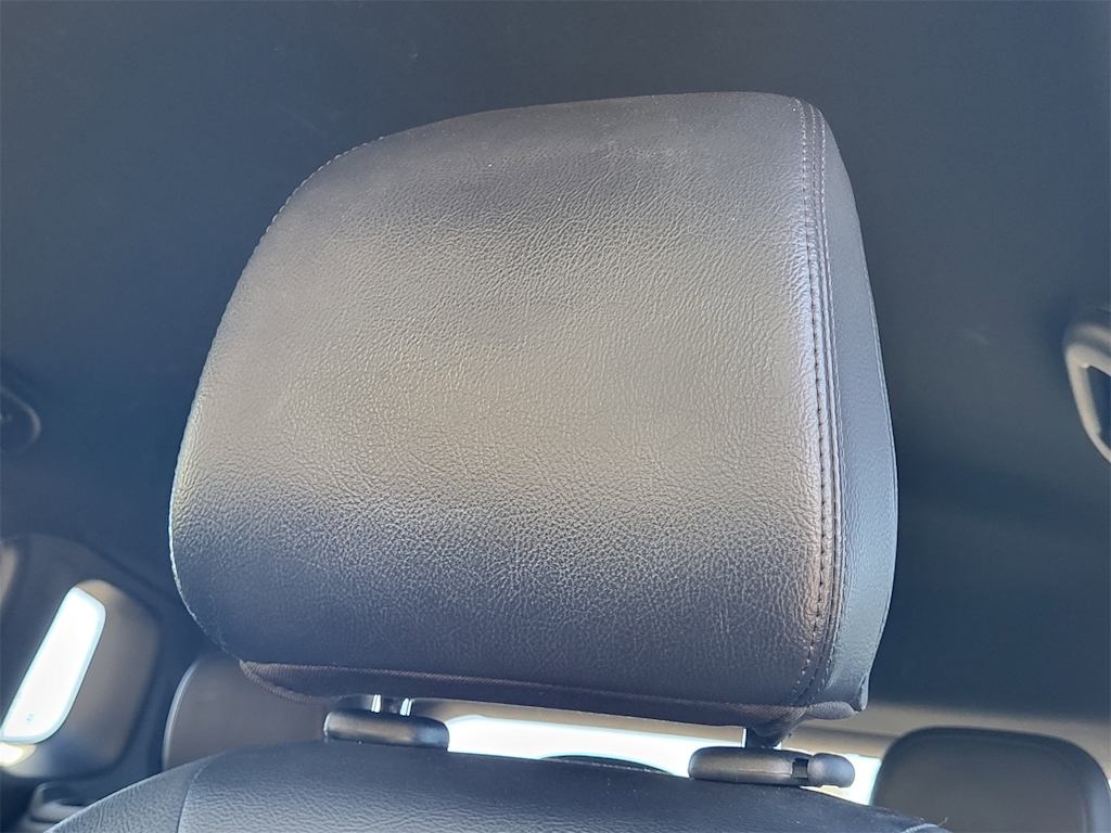 Thumbnail: 2023 Jeep Compass - 12