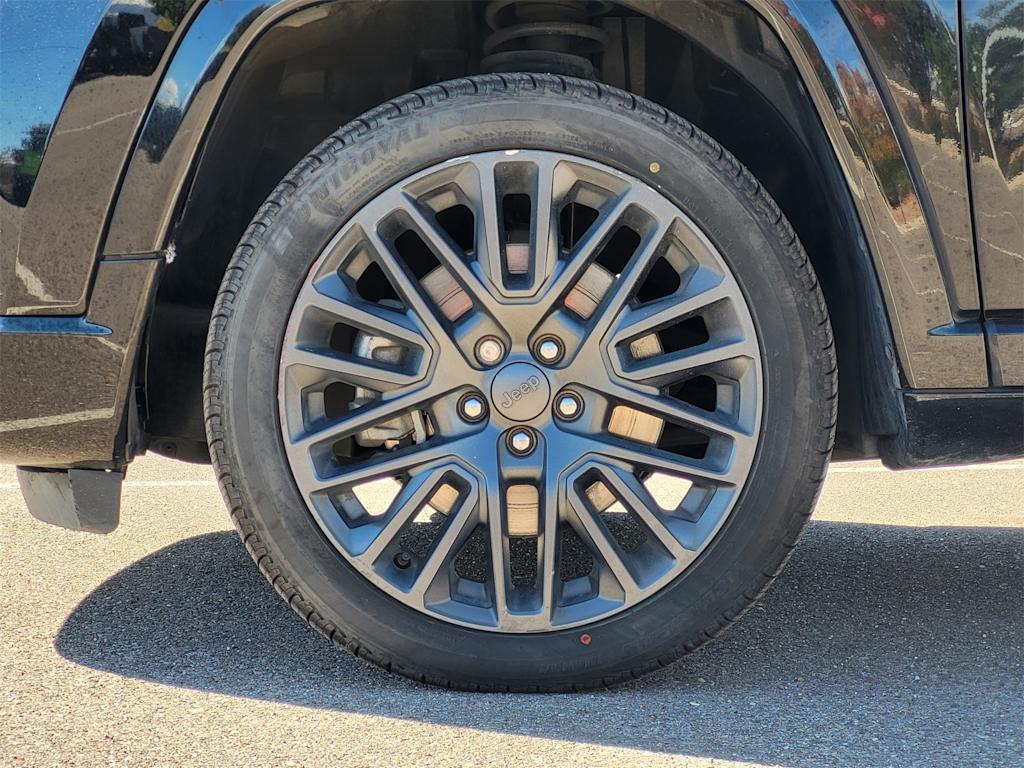 Thumbnail: 2023 Jeep Compass - 21