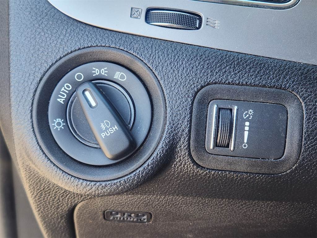 Thumbnail: 2018 Dodge Journey - 23