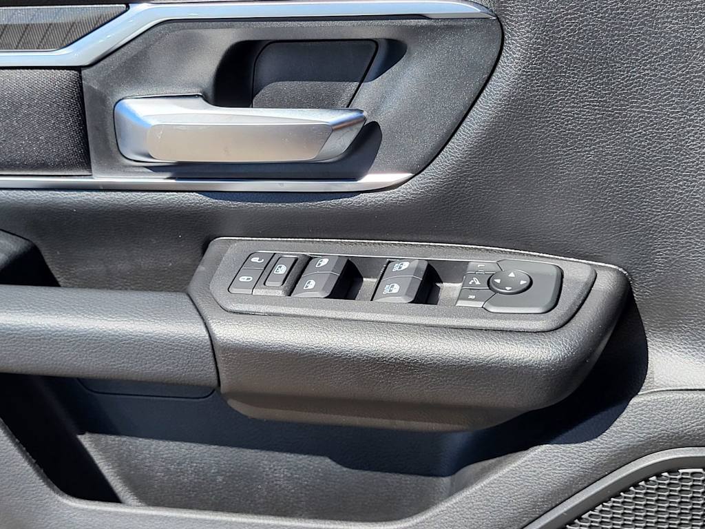 Thumbnail: 2026 RAM 1500 - 16