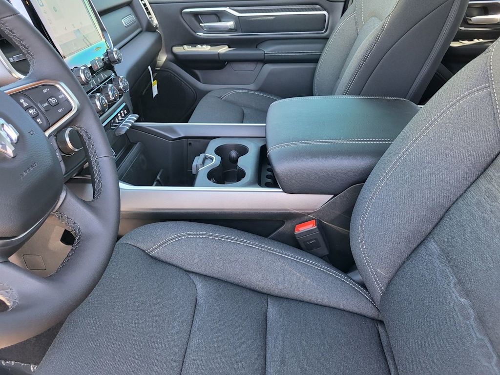 Thumbnail: 2026 RAM 1500 - 9