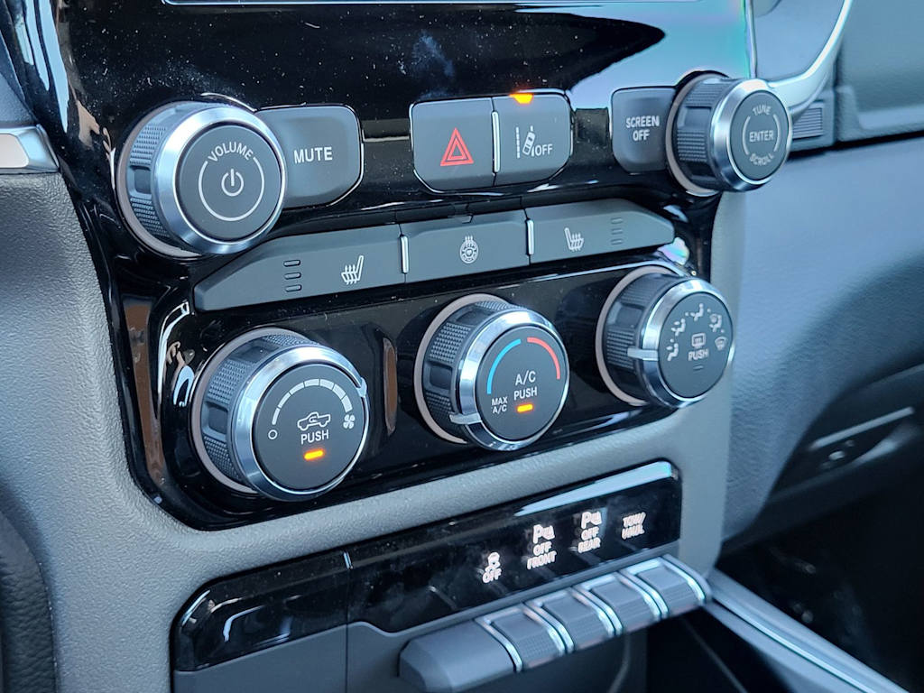 Thumbnail: 2026 RAM 1500 - 21