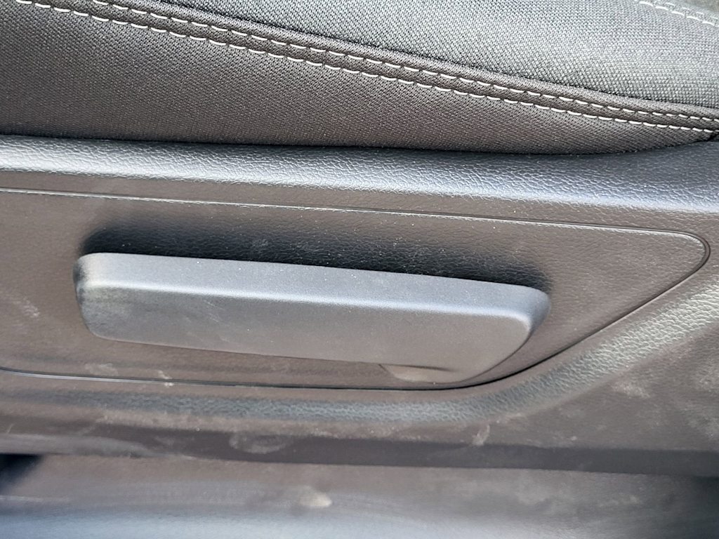 Thumbnail: 2026 RAM 1500 - 15