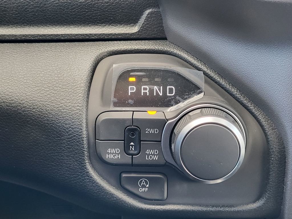 Thumbnail: 2026 RAM 1500 - 18