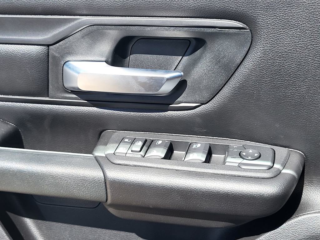 Thumbnail: 2026 RAM 1500 - 17