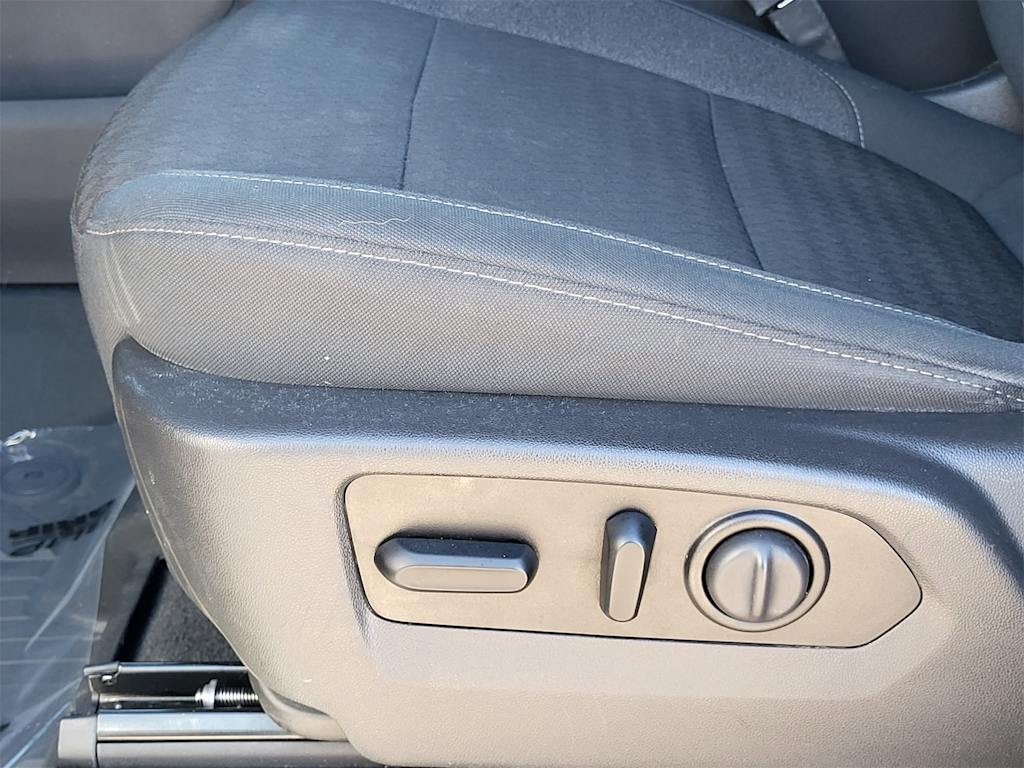 Thumbnail: 2020 Chevrolet Silverado 1500 - 22