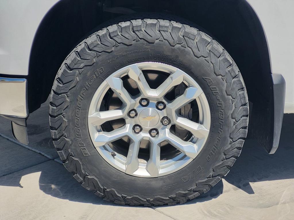 Thumbnail: 2022 Chevrolet Silverado 1500 - 18