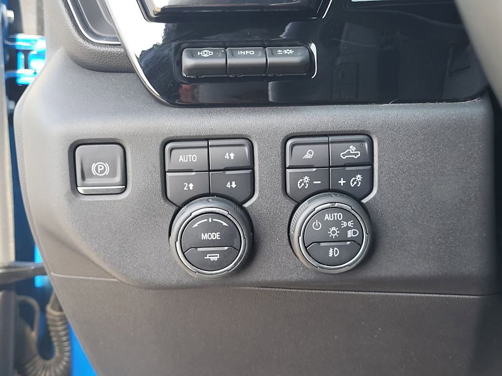 Thumbnail: 2023 Chevrolet Silverado 1500 - 23