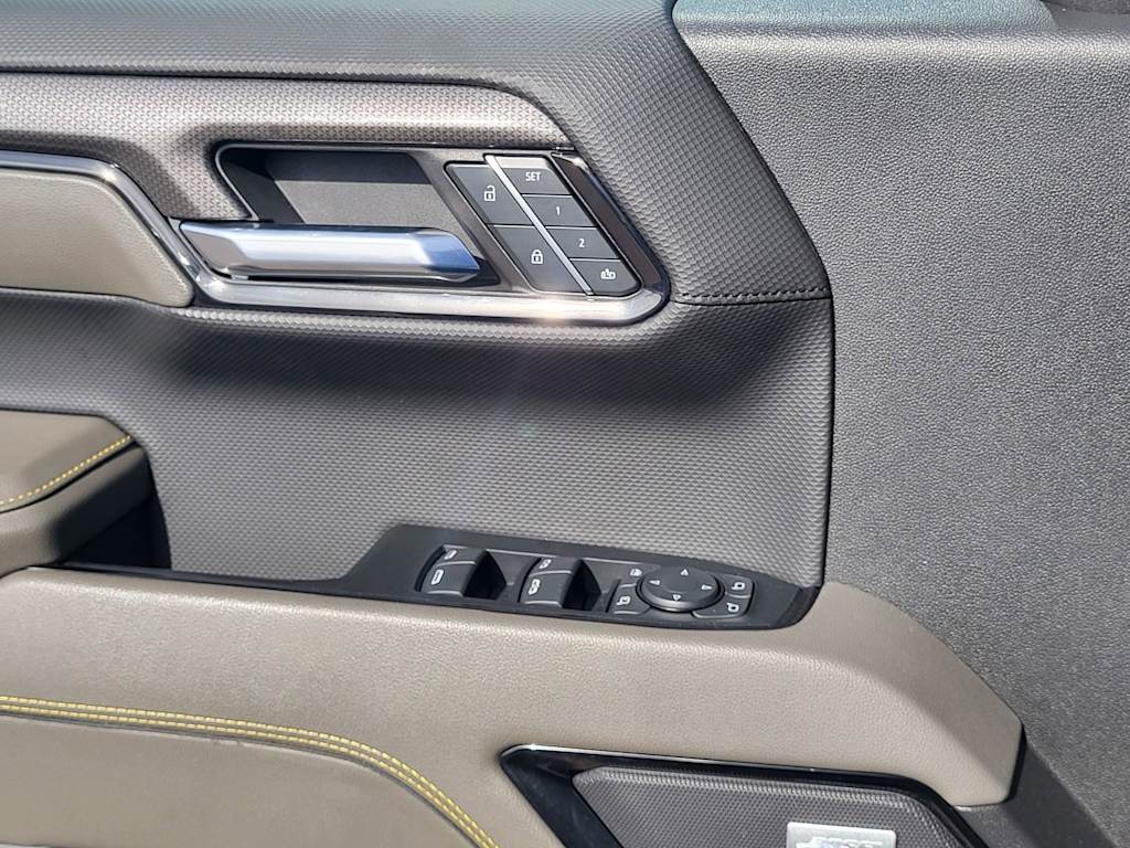 Thumbnail: 2023 Chevrolet Silverado 1500 - 22