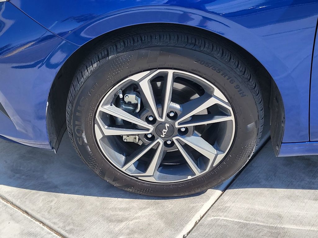 Thumbnail: 2024 Kia Forte - 5