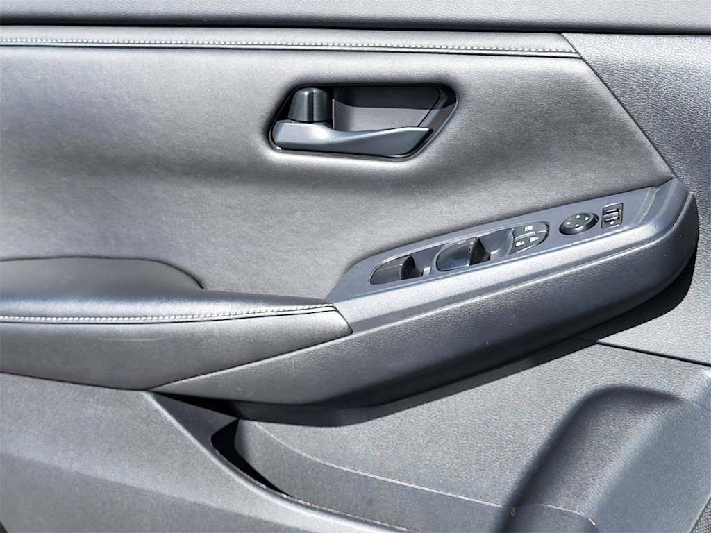 Thumbnail: 2024 Nissan Sentra - 25