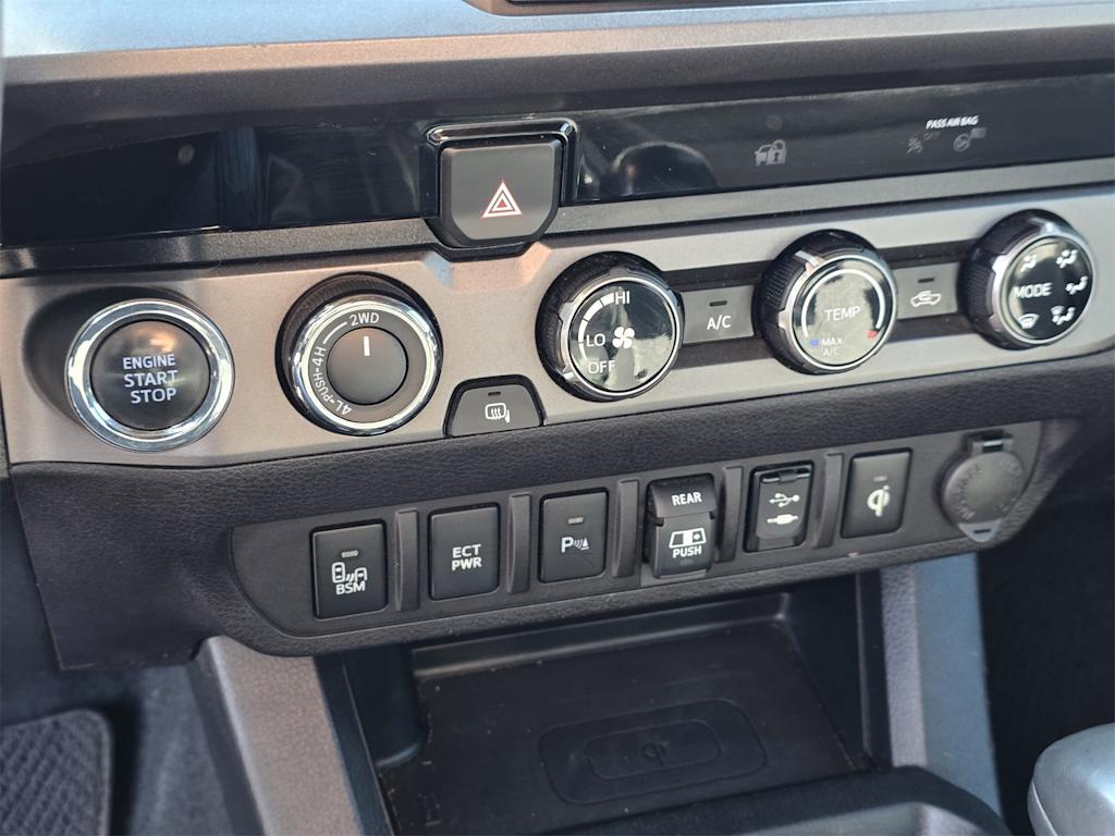 Thumbnail: 2018 Toyota Tacoma - 23