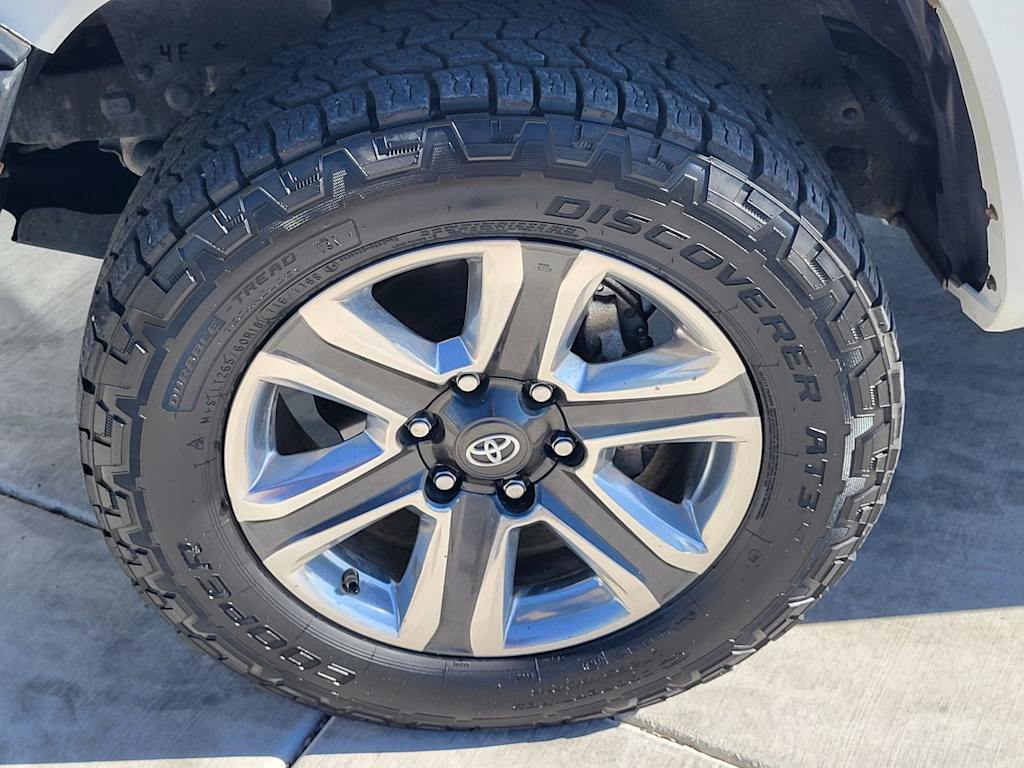 Thumbnail: 2018 Toyota Tacoma - 20