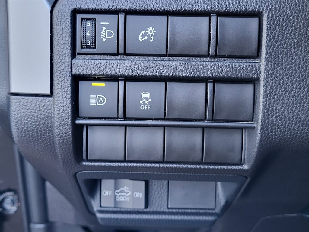 Thumbnail: 2025 Toyota Tacoma - 25