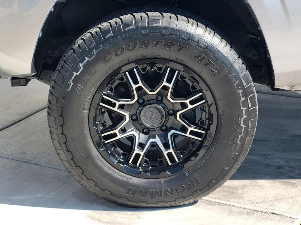 Thumbnail: 2023 Toyota Tacoma - 20