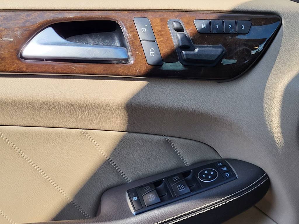 Thumbnail: 2015 Mercedes-Benz GL-Class - 19