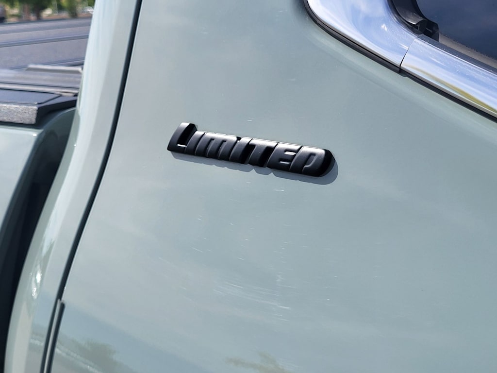 Thumbnail: 2023 Toyota Tundra - 21