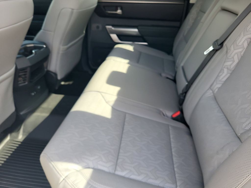 Thumbnail: 2024 Toyota Tundra - 10