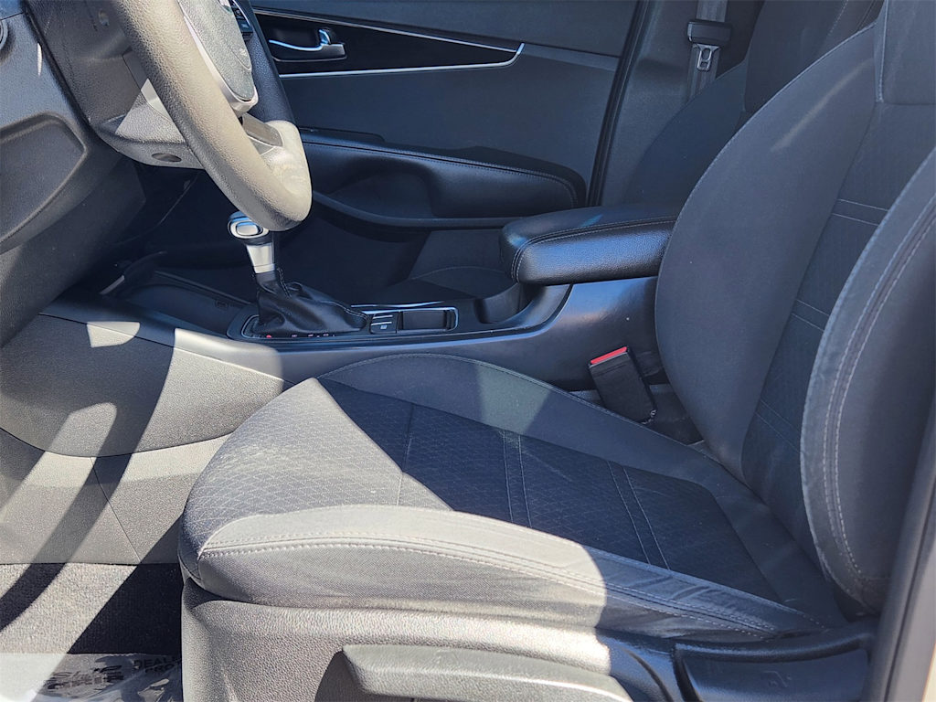 Thumbnail: 2020 Kia Sorento - 11