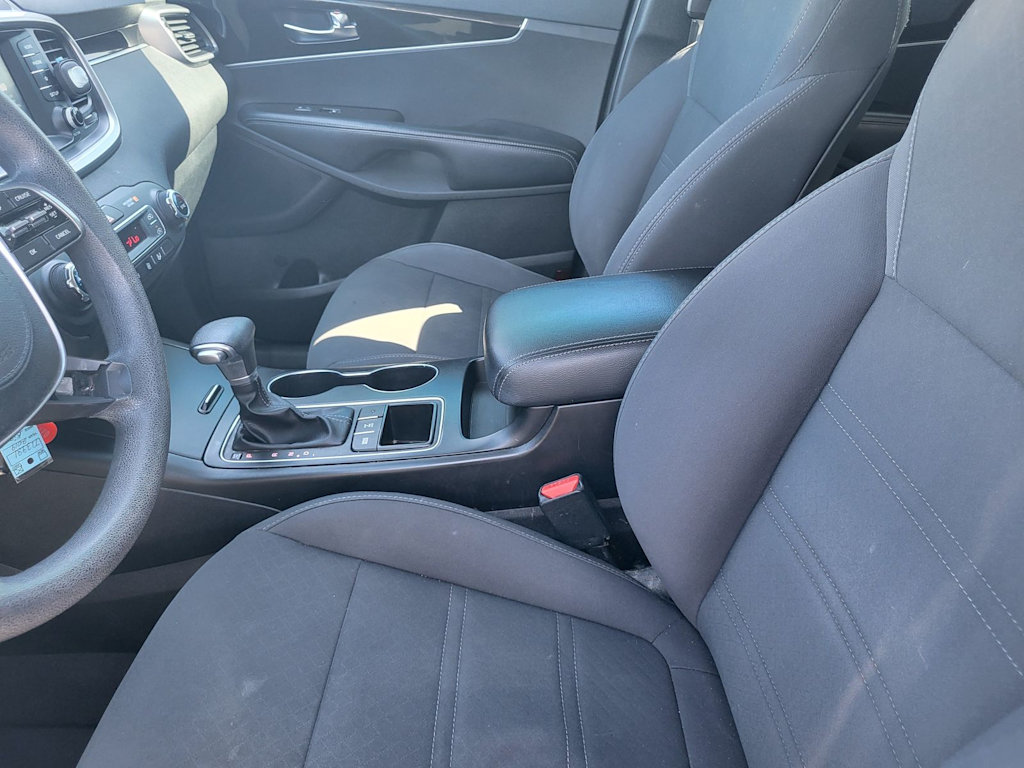 Thumbnail: 2019 Kia Sorento - 10