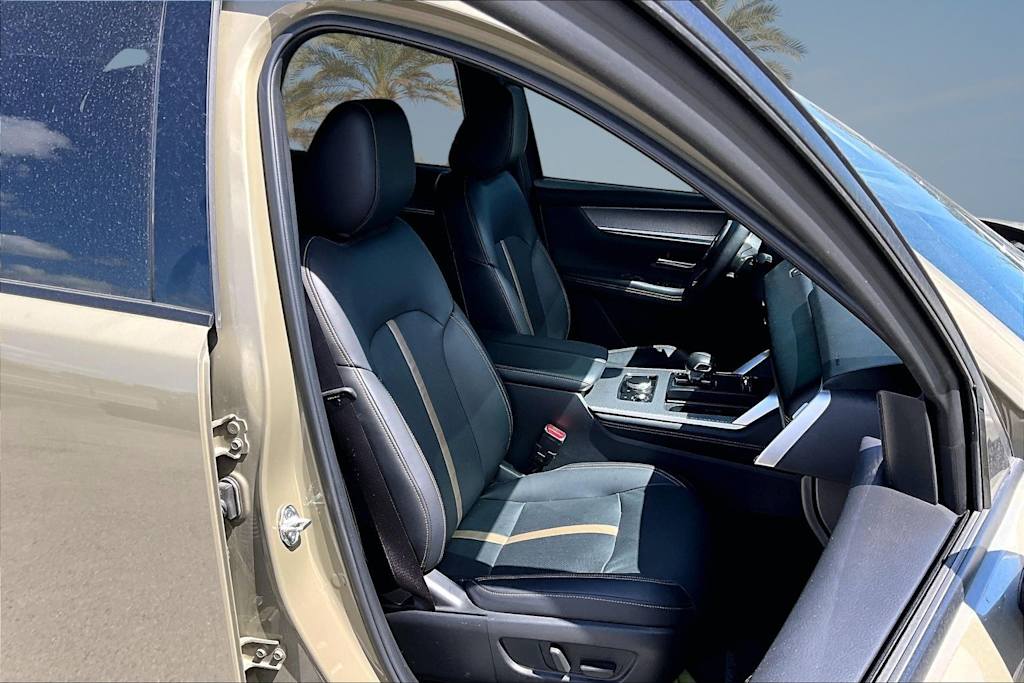 Thumbnail: 2025 Mazda CX-70 - 12