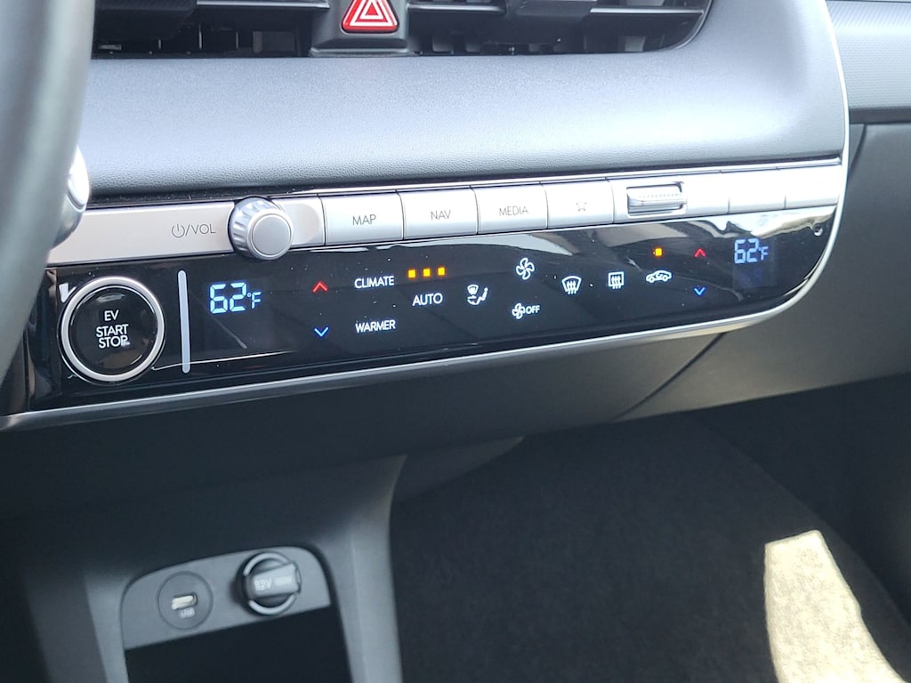 Thumbnail: 2023 Hyundai Ioniq 5 - 25