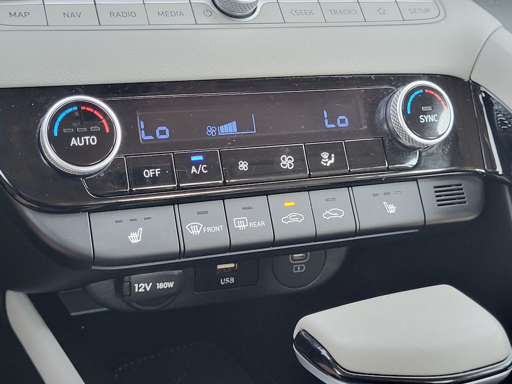 Thumbnail: 2025 Hyundai Elantra - 28