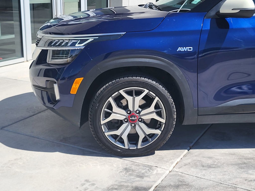 Thumbnail: 2023 Kia Seltos - 6