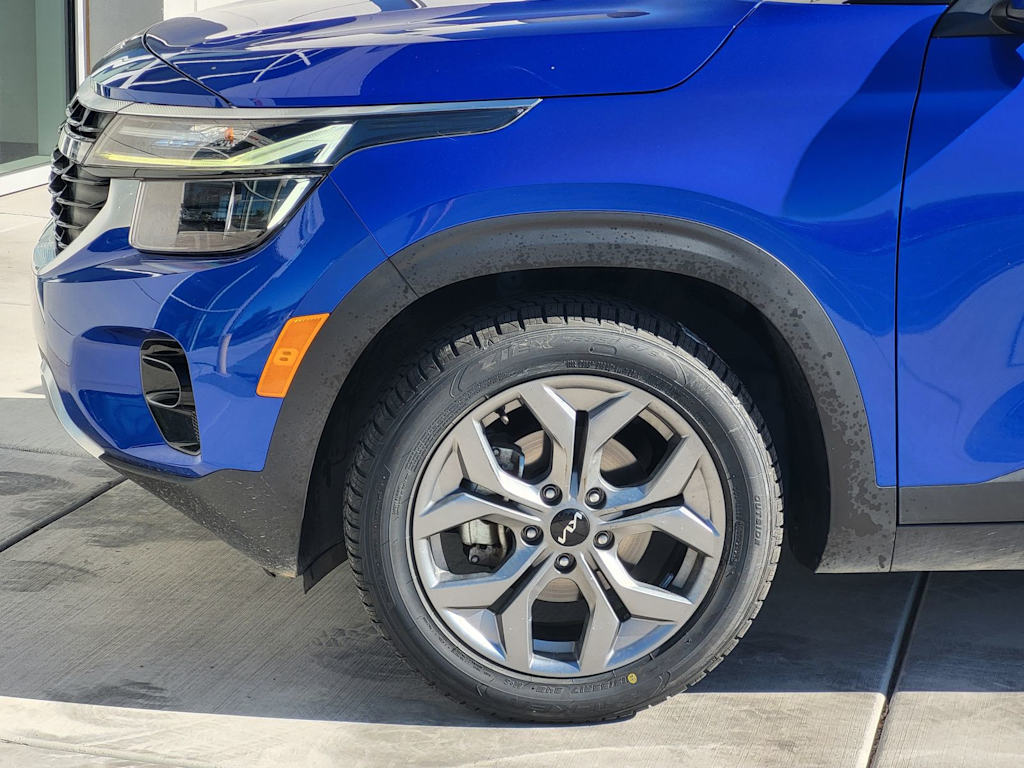 Thumbnail: 2024 Kia Seltos - 6