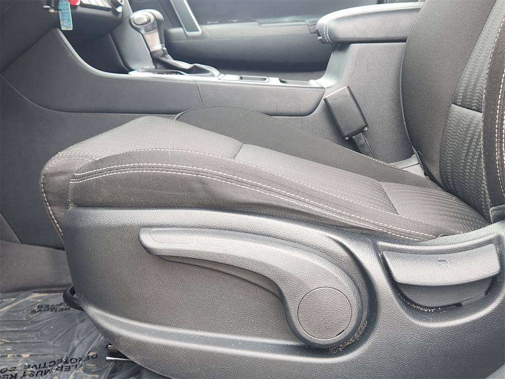 Thumbnail: 2017 Kia Sportage - 21