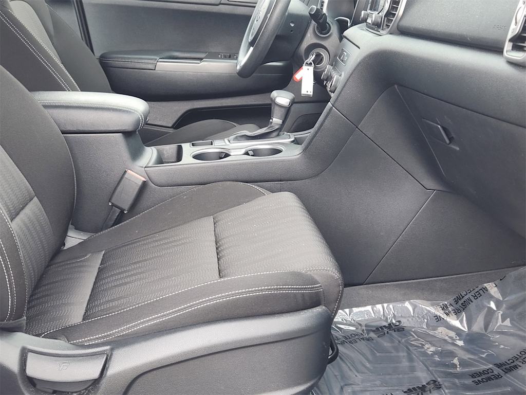 Thumbnail: 2017 Kia Sportage - 10