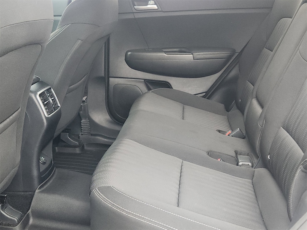 Thumbnail: 2017 Kia Sportage - 11