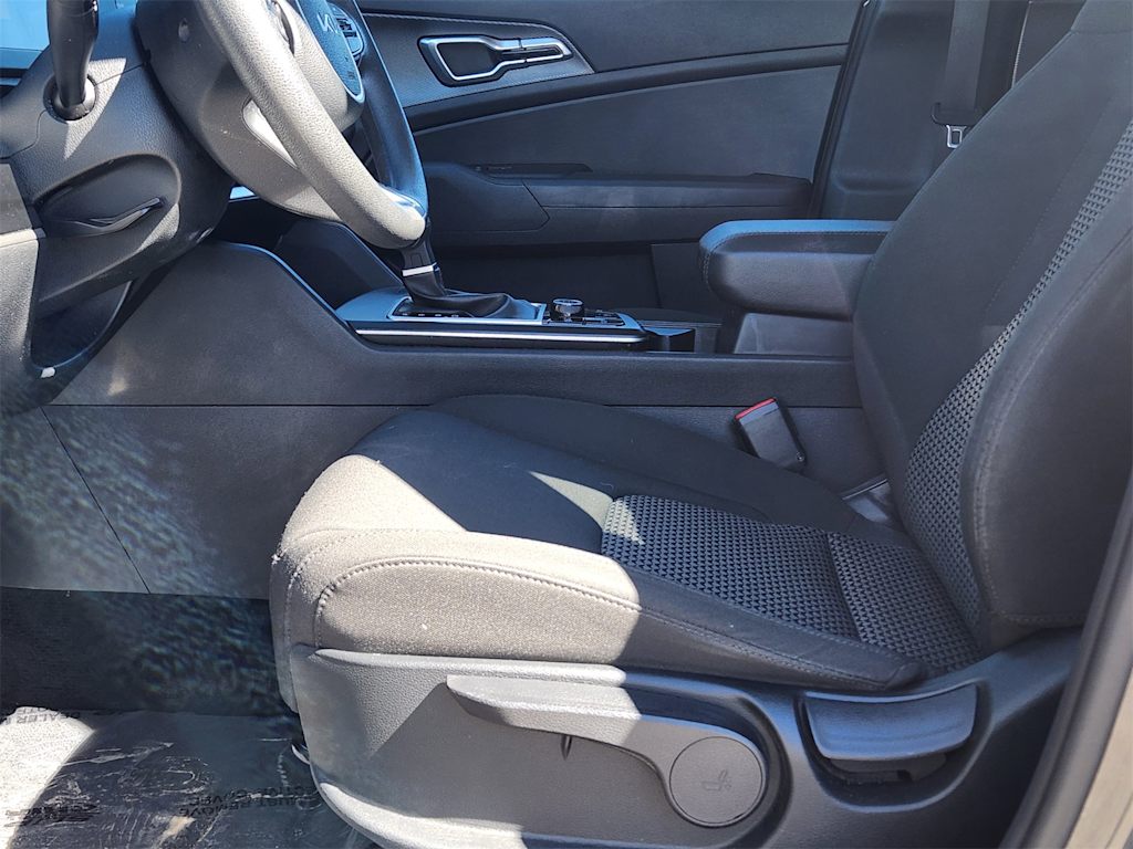 Thumbnail: 2024 Kia Sportage - 11