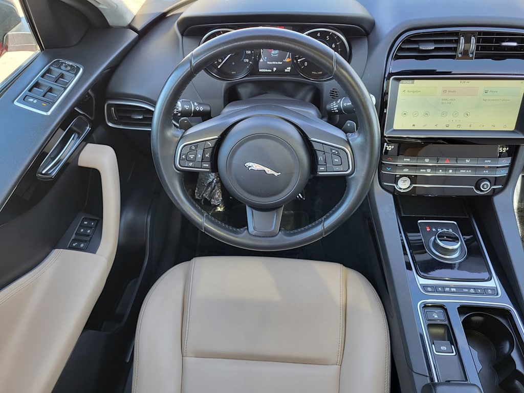 Thumbnail: 2020 Jaguar F-Pace - 2