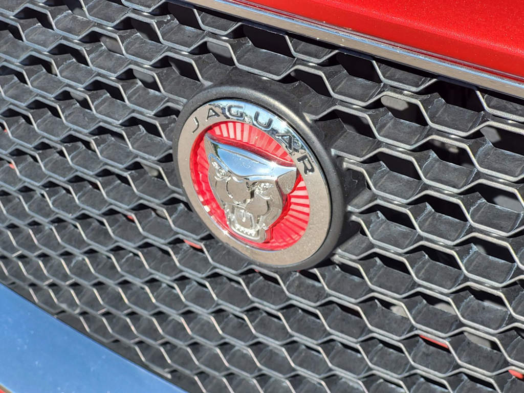 Thumbnail: 2020 Jaguar F-Pace - 21