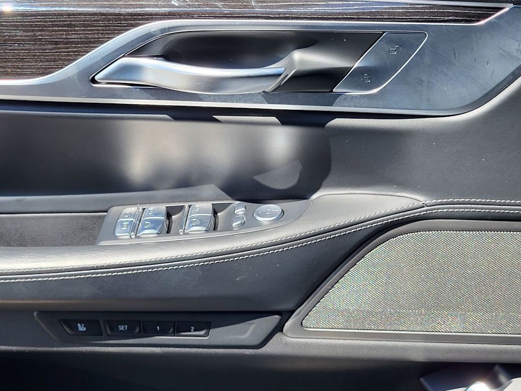 Thumbnail: 2022 BMW 7 Series - 23