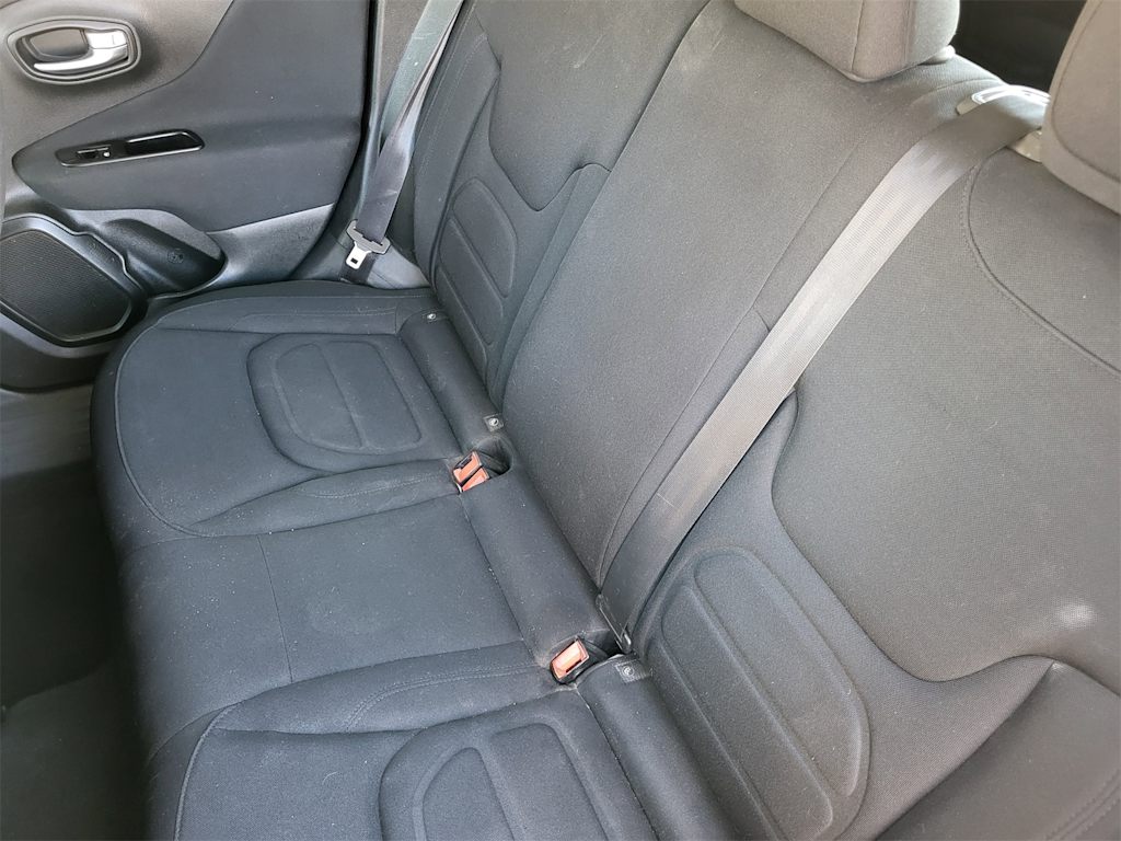 Thumbnail: 2020 Jeep Renegade - 13