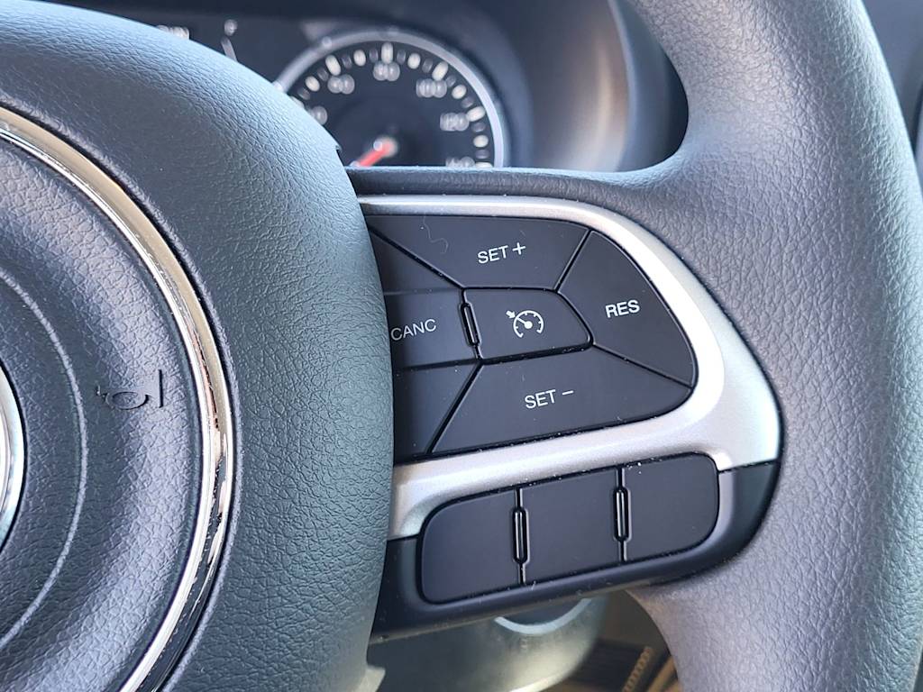 Thumbnail: 2023 Jeep Renegade - 26