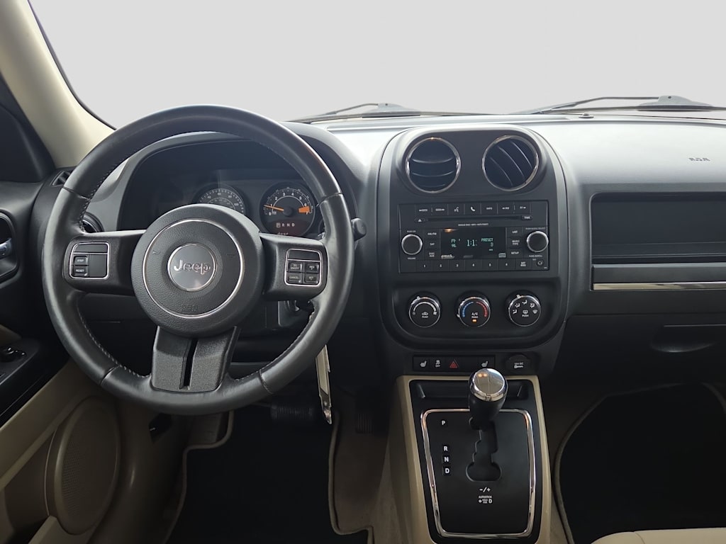 Thumbnail: 2016 Jeep Patriot - 9