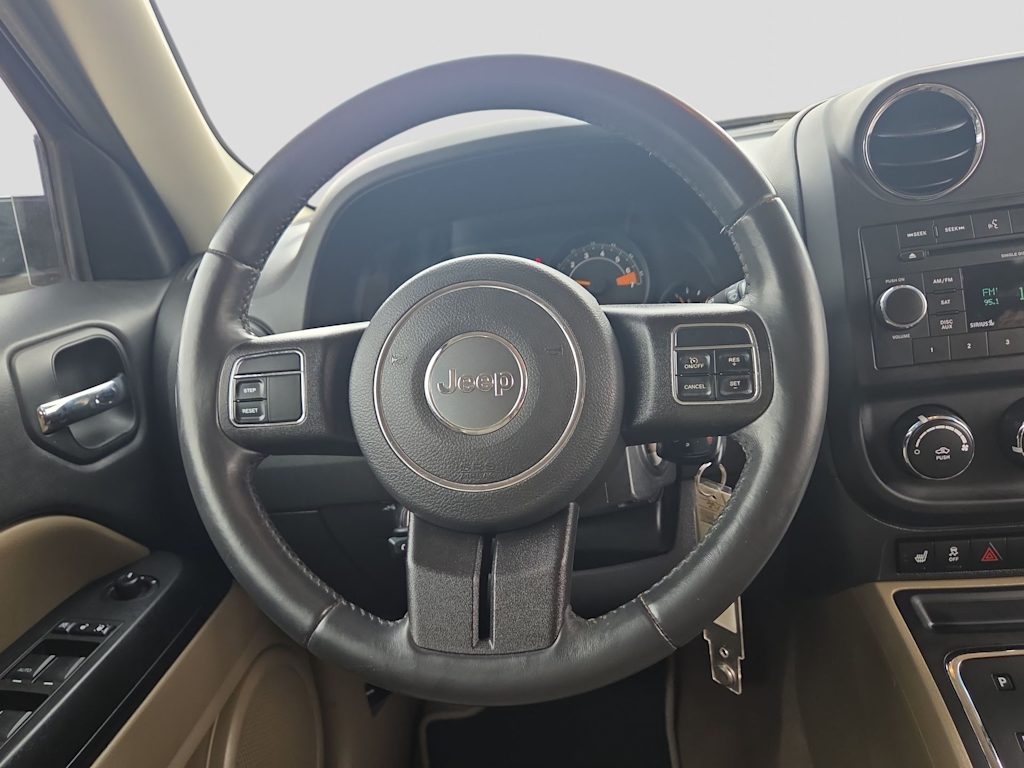 Thumbnail: 2016 Jeep Patriot - 13