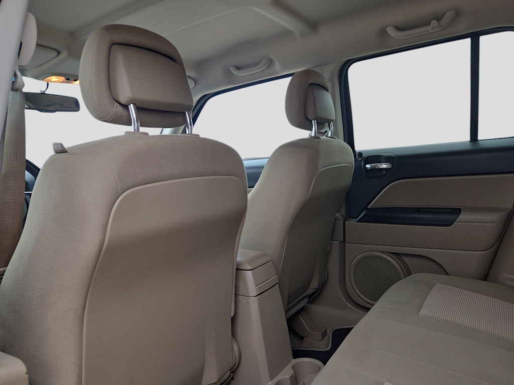 Thumbnail: 2016 Jeep Patriot - 12