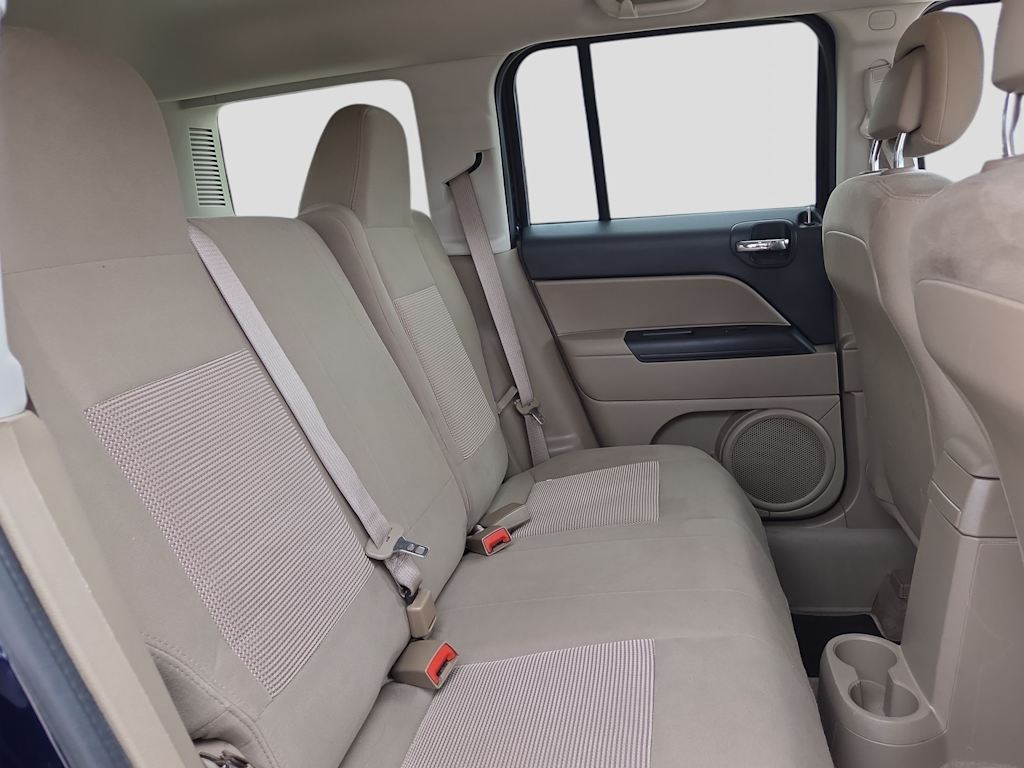 Thumbnail: 2016 Jeep Patriot - 21