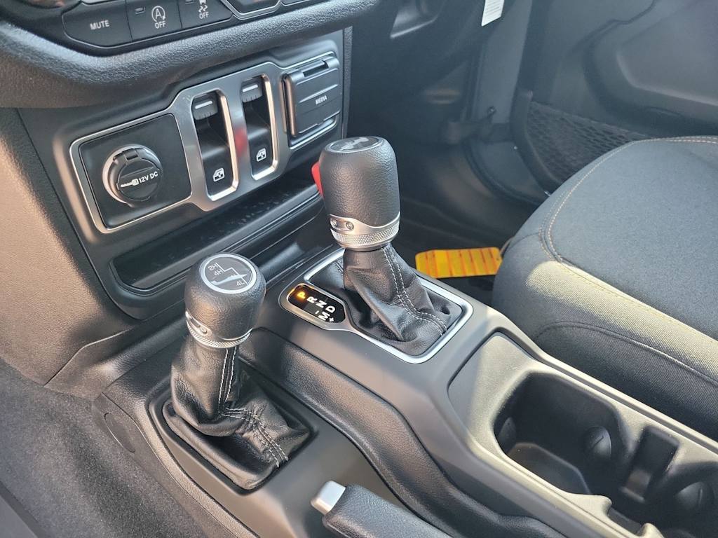 Thumbnail: 2026 Jeep Wrangler - 16