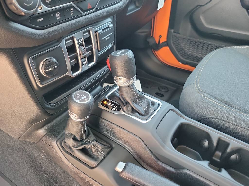 Thumbnail: 2025 Jeep Wrangler - 16