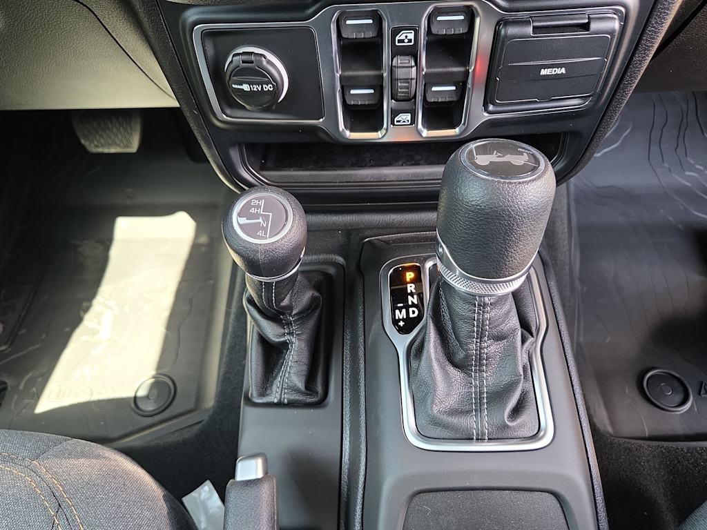 Thumbnail: 2026 Jeep Wrangler - 15