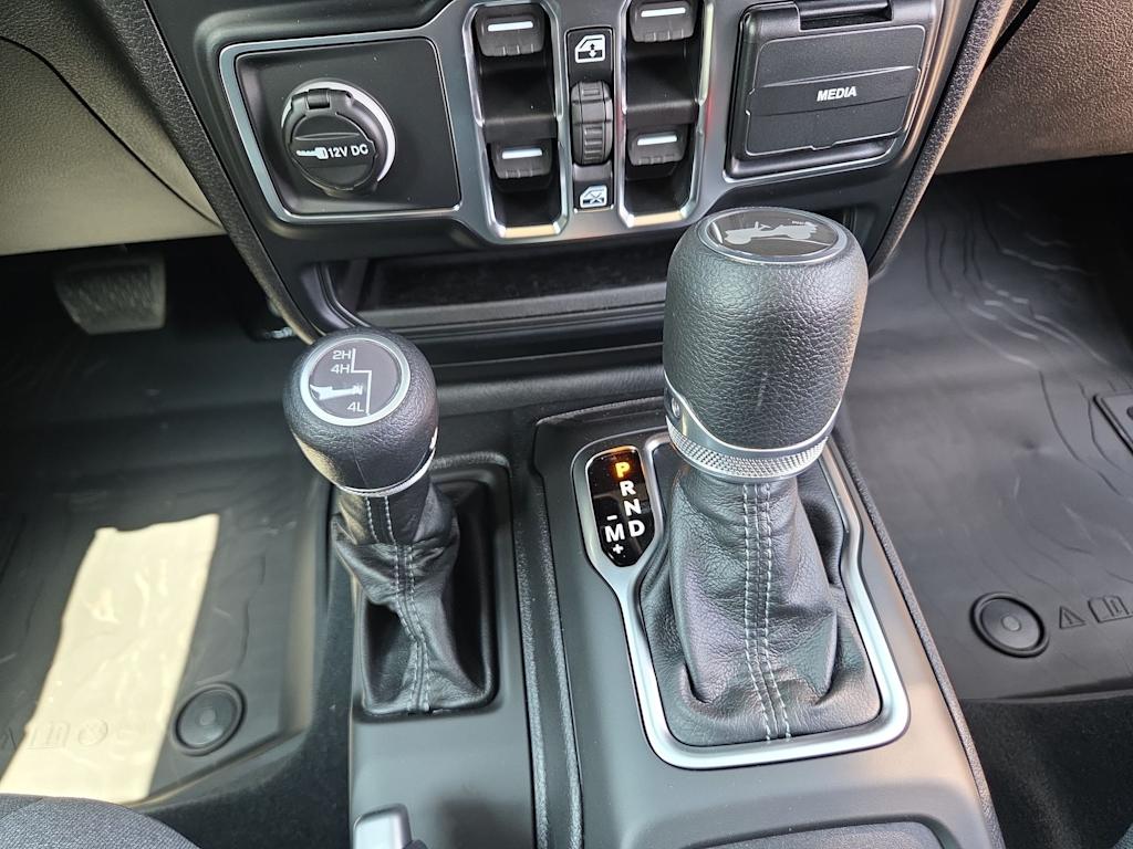Thumbnail: 2026 Jeep Wrangler - 15