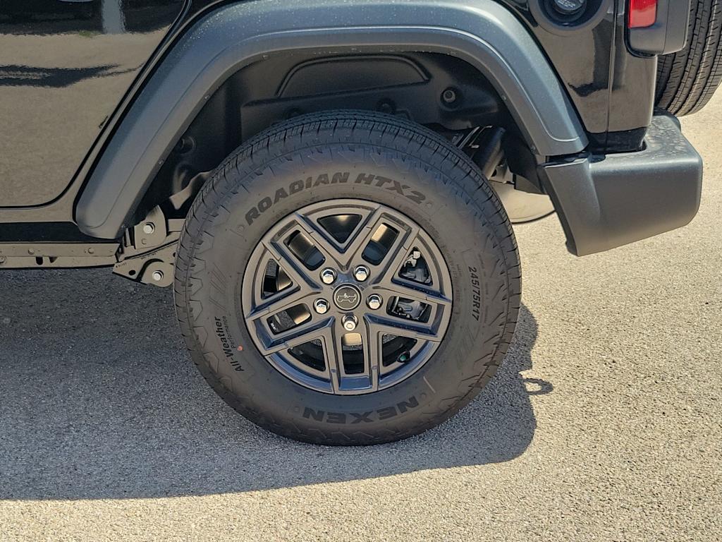 Thumbnail: 2025 Jeep Wrangler - 8