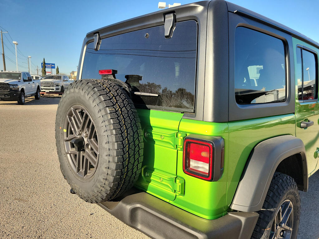Thumbnail: 2026 Jeep Wrangler - 28