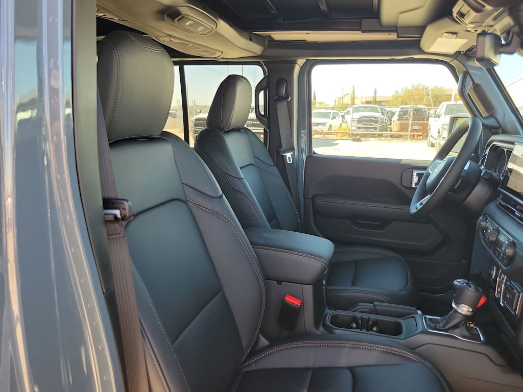 Thumbnail: 2026 Jeep Wrangler - 12